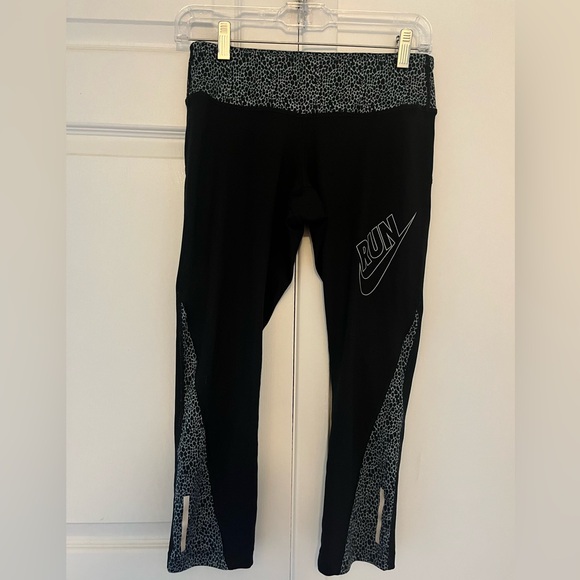Nike Crop/Capri Workout Leggings - Picture 1 of 3